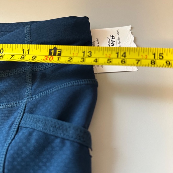 NWT Athleta Dobby Be Free Knicker Capri Leggings | Size XS - Picture 9 of 11